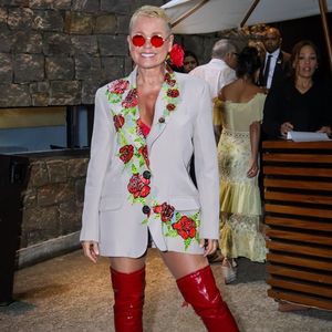 Xuxa afirma que pretende continuar usando sua visibilidade para defender causas nas quais acredita profundamente.