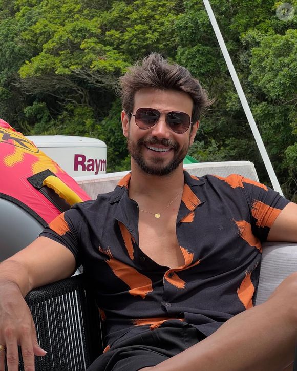 Ao todo, Mariano realizou 4 rinoplastias, sendo três para reparar o resultado da primeira