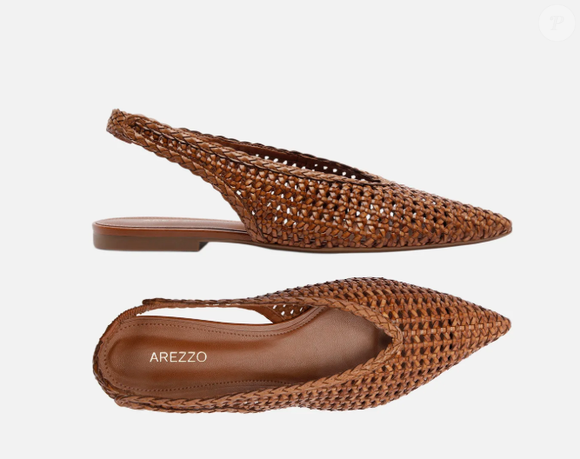 A sapatilha em tressê da Arezzo slingback traz muita informação de moda e um toque poderoso aos seus looks, com solado rasteiro e ponteira mais fina.