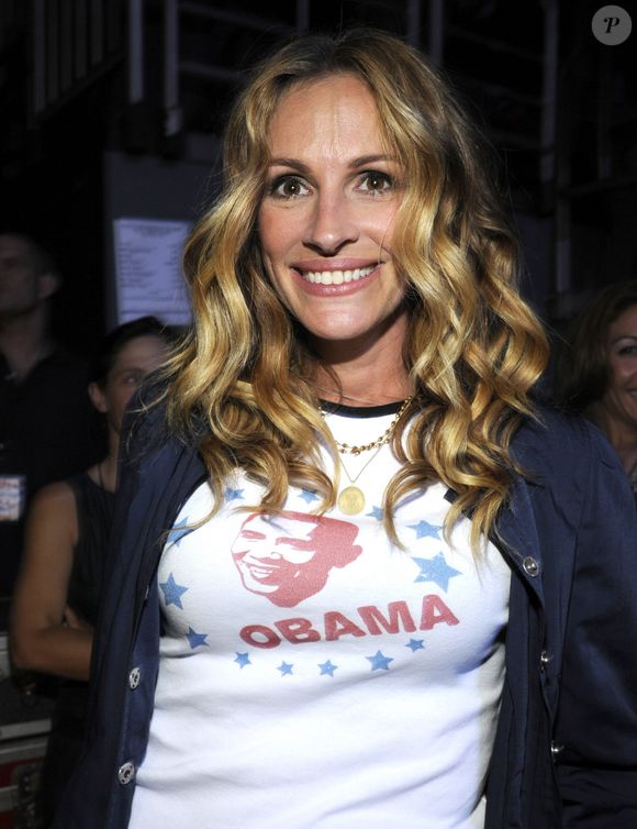 2008: Julia Roberts voltou a apostar no loiro super reluzente
