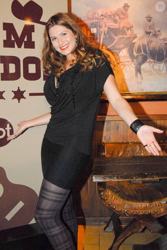 Antes e depois de Lívia Andrade em fotos: atriz em registro de 2011 e que já trabalhou com Silvio Santos e Sergio Mallandro