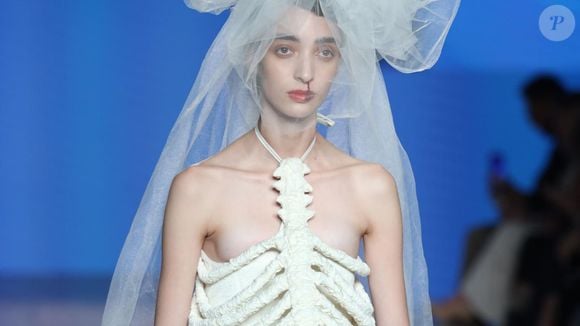 A participação no Met Gala 2026 leva a coleção Corpo, de Renata Buzzo, a um dos museus mais importantes do mundo