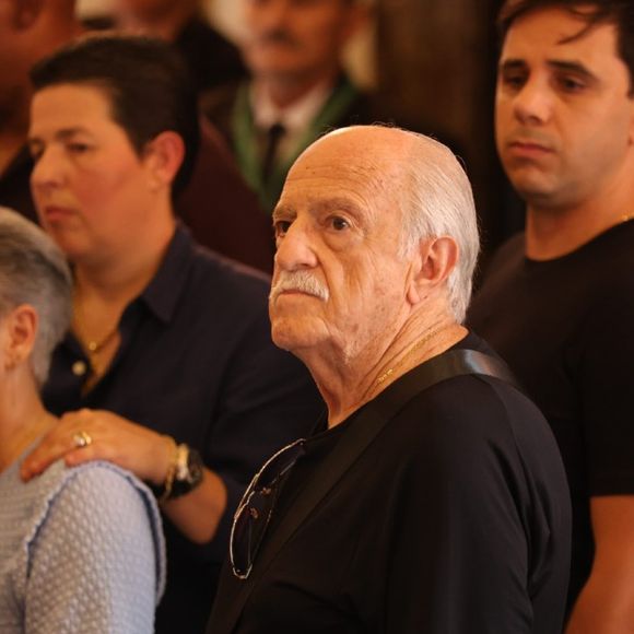 Corpo de Ney Latorraca foi velado por Ary Fontoura e Claudia Rodrigues