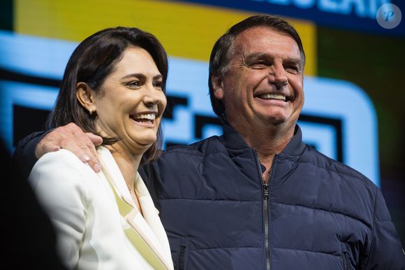 Ex-primeira dama, Michelle Bolsonaro criticou Lula em passeata pró-PL