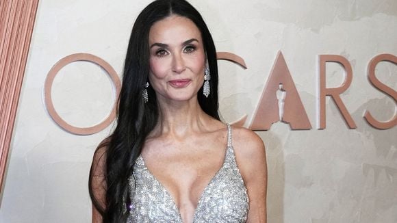 Demi Moore, atriz (63 anos): 'Começo o dia com meia xícara de aveia com água; depois, só como proteínas e vegetais'