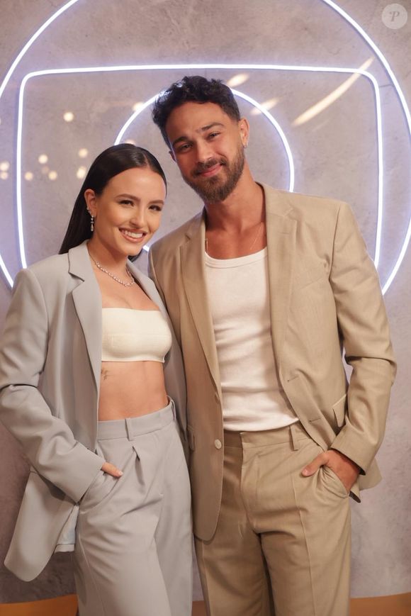 Larissa Manoela está casada com André Luiz Frambach