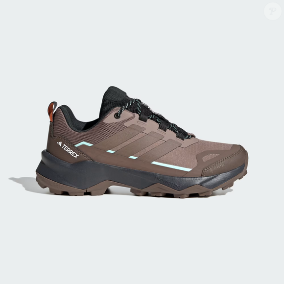 Segundo a Adidas, os tênis adidas Terrex Hiking foram feitos para proporcionar movimentação rápida em terrenos técnicos, com uma proposta que combina leveza e agilidade