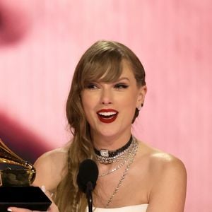 Taylor Swift mantém uma relação cada vez mais equilibrada com sua rotina alimentar e, ao longo dos últimos anos, tem falado abertamente sobre o processo de reconstrução de sua relação com o próprio corpo.