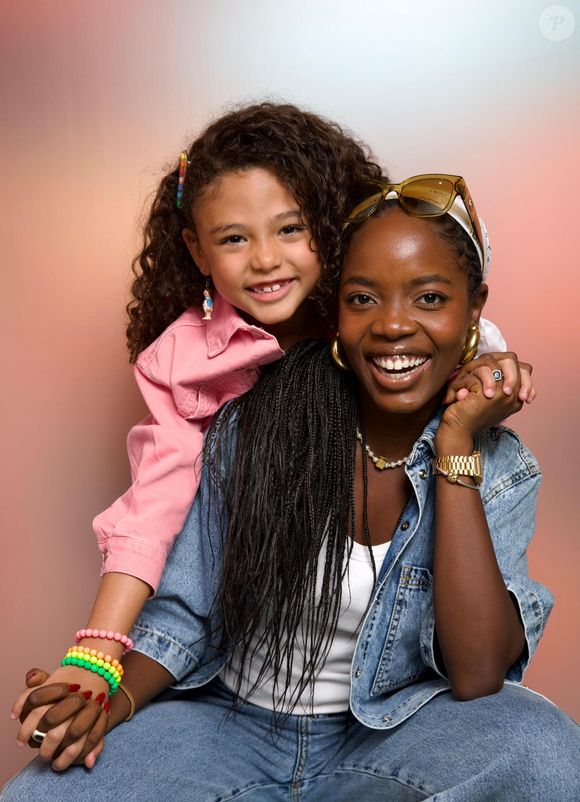 Elis Cabral e Clara Moneke juntas na novela Dona de Mim