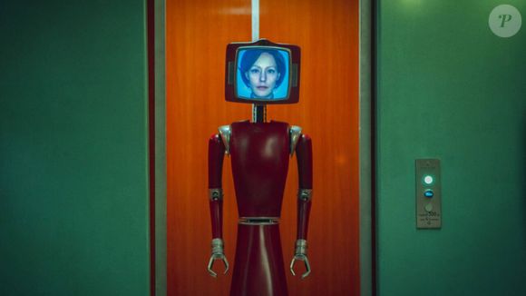 Inspirada em 'Cassandra', da Netflix, comissão de frente da Mocidade leva inteligência artificial para a Sapucaí.