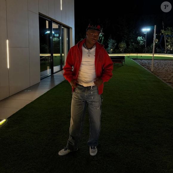 Vini Jr. voltou a ter supostas mensagens íntimas divulgadas após a polêmica que quase arruinou o relacionamento com Virgínia Fonseca