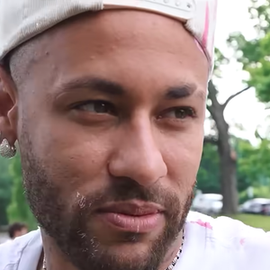 "Ano que vem, dezembro, é menino!", disse Neymar durante o vídeo
