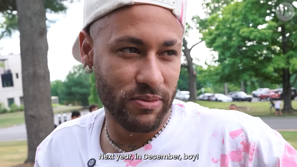 "Ano que vem, dezembro, é menino!", disse Neymar durante o vídeo