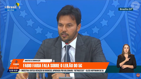 Segundo a Revista Piauí, quatro meses depois de conhecer Daniel Vorcaro, Fábio Faria vendeu ao banqueiro um projeto de energia eólica de 240 MW por R$ 67,5 milhões, negócio que chamou a atenção de especialistas ouvidos pela publicação