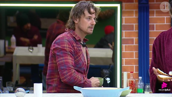 Daniel Erthal aparece como 3º colocado na lista de favoritos de 'A Fazenda 18' da enquete UOL