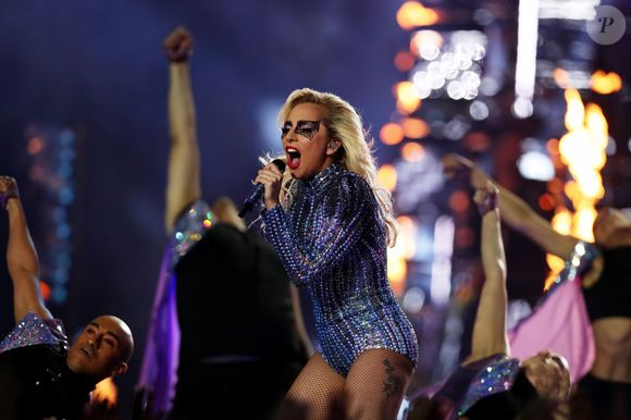 Super Bowl: quem se apresenta neste espetáculo tem aumento exponencial de reprodução em plataformas de streaming e vendas de ingressos para shows
