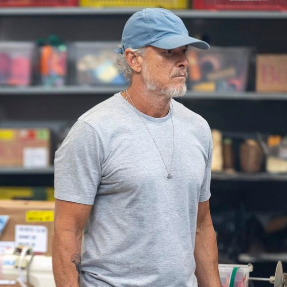 Jaques (Marcello Novaes) doará sangue para Davi (Rafael Vitti) na novela 'Dona de Mim'