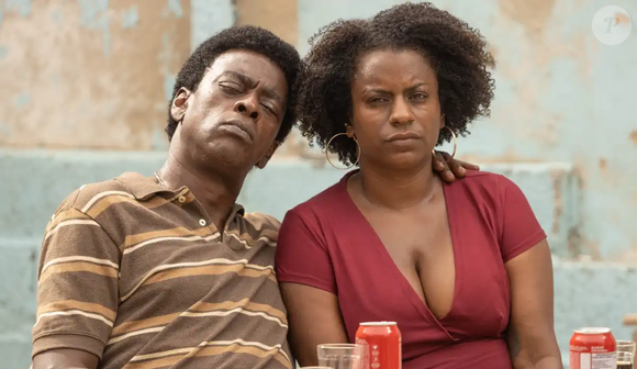 A Melhor Mãe do Mundo: um dos filmes mais sensíveis da lista, perfeito para ver no feriado por um motivo simples: ele fala de amor, de exaustão e de tudo que existe entre esses dois extremos