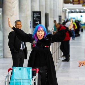 Baby do Brasil pediu em culto em boate que vítimas de abuso sexual perdoassem os seus abusadores