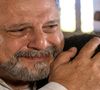 Gumercindo (Antonio Fagundes) luta para ficar ao lado do filho bastardo José Alceu (Guilherme Bernard)
