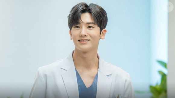 Park Hyung-sik é um dos atores mais populares da Coreia do Sul e estrela de doramas como 'Mulher Forte, Do Bong-soon'