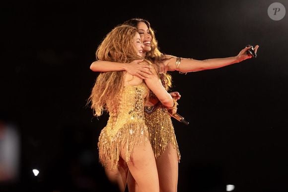 Shakira contou com a presença de diversos brasileiros em seu show, sendo Anitta a primeira a subir no palco