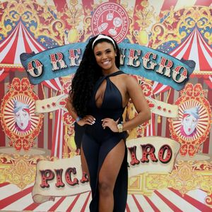 Evelyn Bastos estreou na escola de samba aos 4 anos, aos 11 virou passista e 17 musa da Mangueira