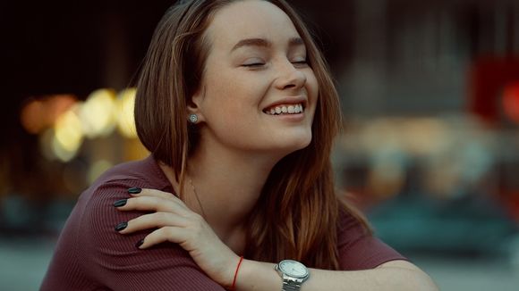 Psicólogos especialistas concordam: as pessoas que usam relógio em vez de verificar a hora no celular não estão fora de moda, mas querem controlar o tempo sem se distrair