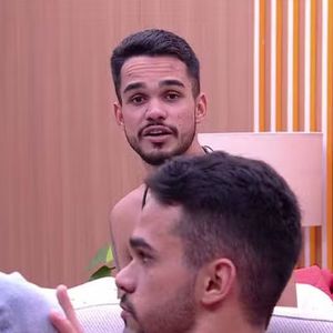 João Gabriel afirmou que Diogo Almeida 'demorou para fazer a coisa certa'