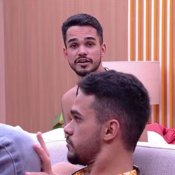 João Gabriel afirmou que Diogo Almeida 'demorou para fazer a coisa certa'