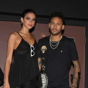 Página resgatou uma foto de Neymar e Bruna Marquezine de 2018 e viralizou nas redes sociais com a gafe