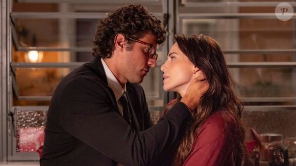 Pedro termina casamento com Bruna para ficar com Adriana