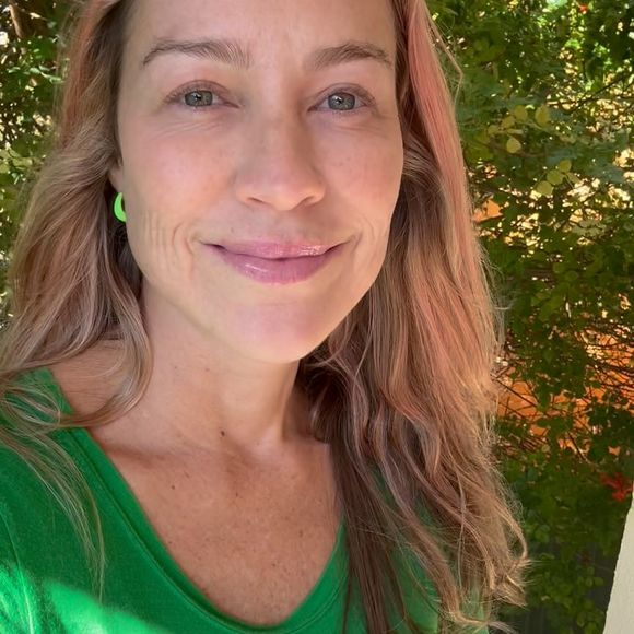 Luana Piovani confirma que é Bem no vídeo e que ele tinha apenas 6 anos na época