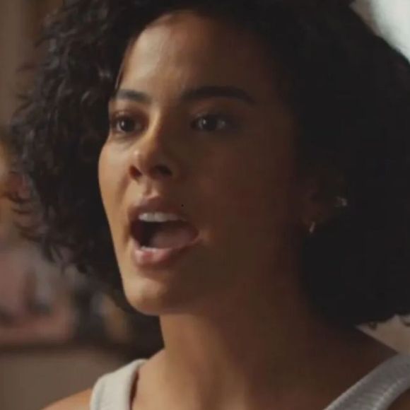 Maria de Fátima (Bella Campos) entregará filho para adoção ilegal, se Manuela Dias mantiver verão original de 'Vale Tudo'