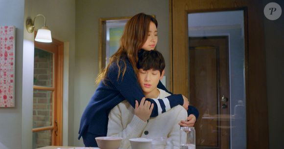 'Na Direção do Amor' aborda o relacionamento entre um ex-corredor e uma tradutora de filmes que se conhecem por acaso e se tornam amigos