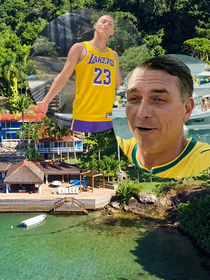 Com 11 suítes, exuberante praia privativa, heliponto e muito luxo: essa mansão na Ilha Comprida, em Angra dos Reis, foi comprada por famosa cantora na década de 1970; hoje, é o alvo da disputa Richarlison x Flávio Bolsonaro