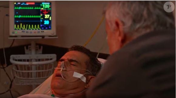 No final de Dona de Mim, Jaques (Marcello Novaes) desliga os aparelhos de Ricardo (Marcos Pasquim)