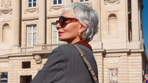 Aqui estão os cinco vestidos da Zara que vão encantar as mulheres sofisticadas (e práticas) entre 40 e 60 anos: largos, frescos e confortáveis
