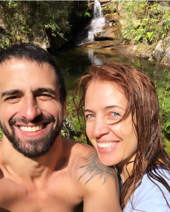 Poliana Abritta, apresentadora do 'Fantástico', está em um relacionamento com Chico Walcacer.