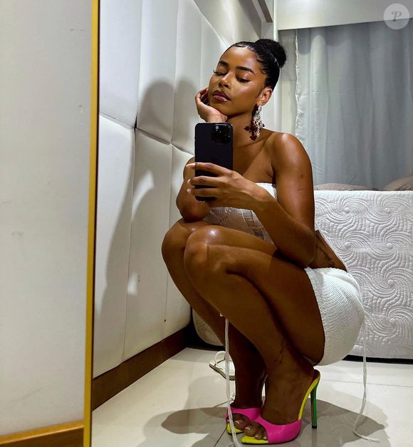 Desde que tornou pública a separação, Lorena passou a ser alvo de ataques virtuais e, segundo sua assessoria, teve seu perfil no Instagram comprometido, o que a levou a acionar sua equipe jurídica.