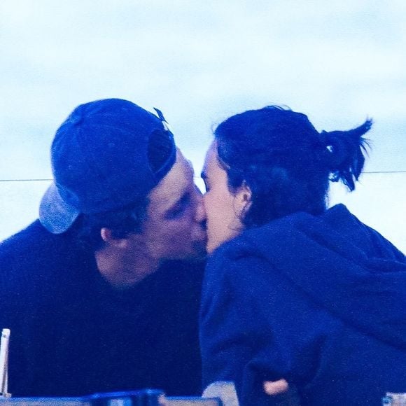 Shawn Mendes completou 28 anos e recebeu uma declaração apaixonada de Bruna Marquezine, que falou sobre o quanto sua vida ficou melhor com a presença dele