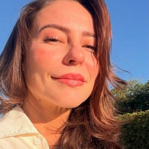 Paolla Oliveira manifestou publicamente sua insatisfação. ‘Invasão com cara de presente’, definiu