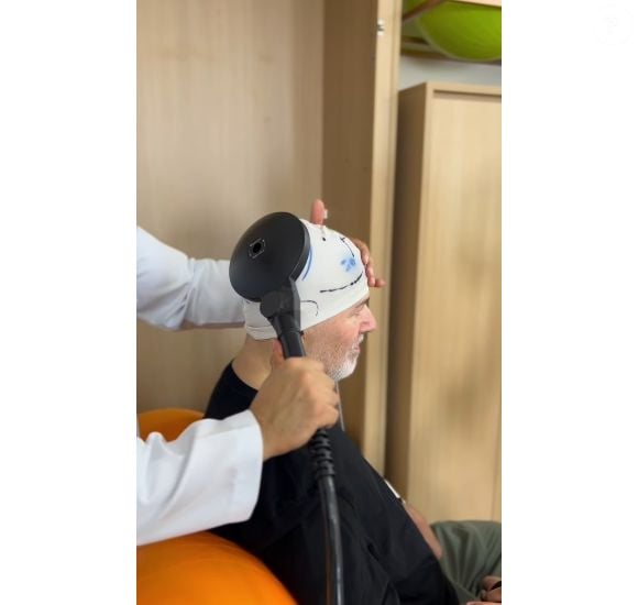 Mingau, do Ultraje a Rigor, tem feito sessões de fisioterapia