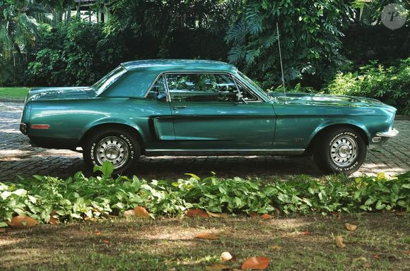 William Bonner é apaixonado por carros: perto de deixar o 'Jornal Nacional', jornalista coleciona modelos raros há 15 anos. Um deles é o 68 gulfstream aqua