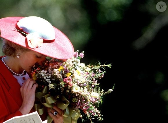 A fragrância 'secreta' de Lady Di vem à tona e revela que a princesa apostava em uma fragrância para reforçar a confiança em eventos públicos