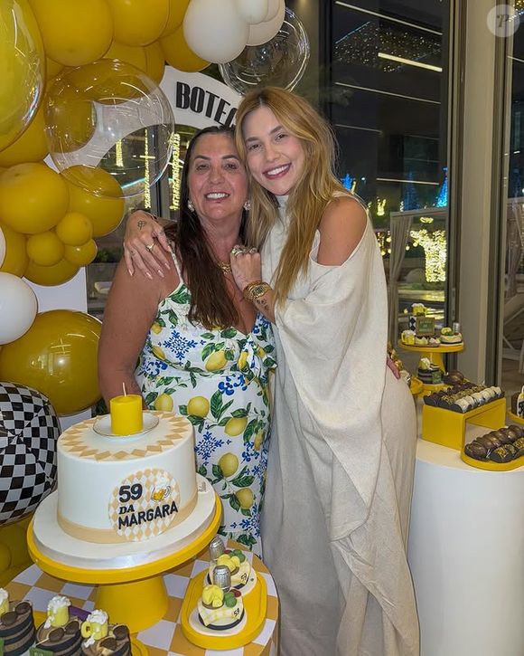 Mais cedo, Margareth Serrão desejou 'feliz Dia dos Pais' a Virgínia e agitou a web