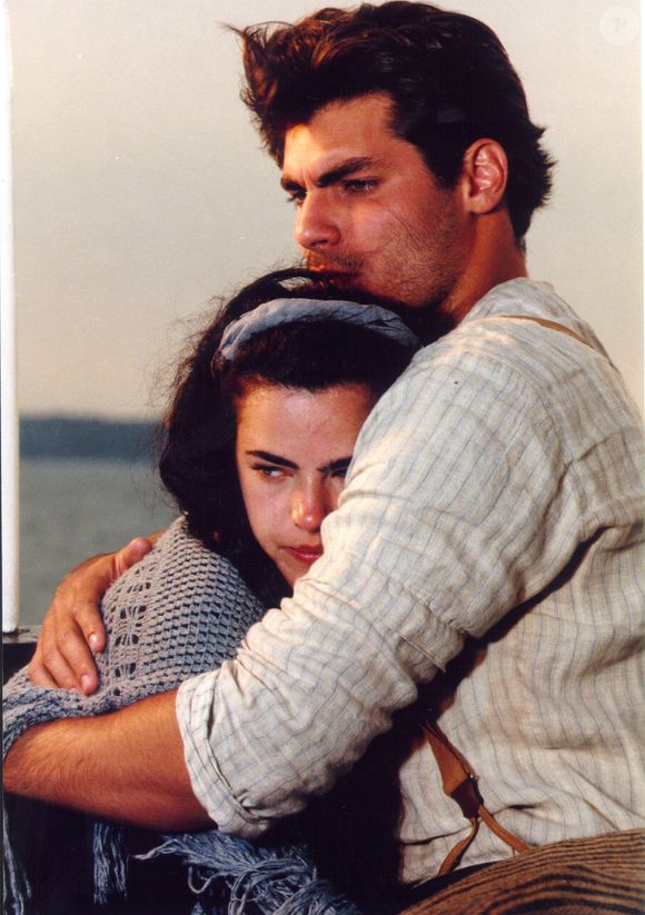 Giuliana se anima quando Tiziu promete procurar Matteo durante as férias.