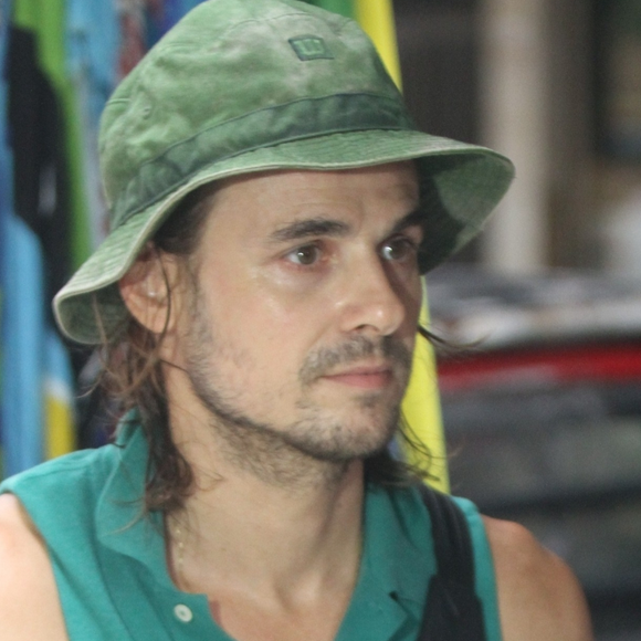 Daniel Erthal, conhecido por sua participação na série "Malhação", destacou-se por sua transição de carreira que o levou das telas da televisão para as ruas do Rio de Janeiro, e finalmente, ao empreendedorismo.