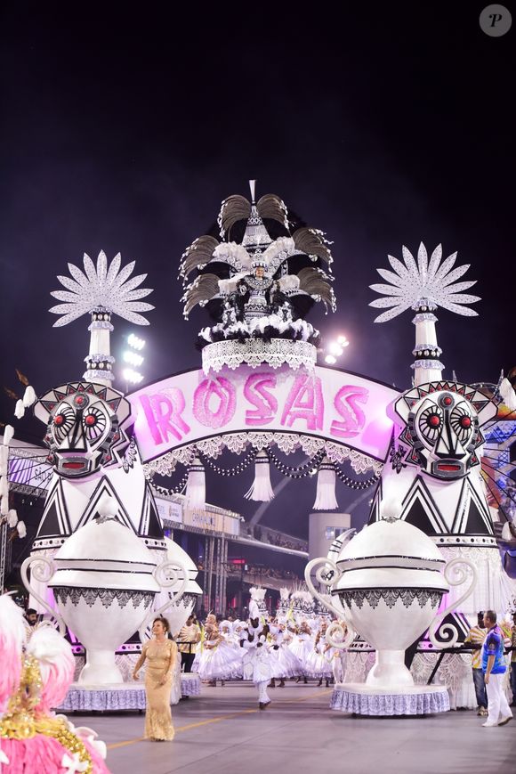 Os ensaios encerram no próximo domingo, dia 1º de fevereiro, e são a última chance do público ver o que o Carnaval reserva