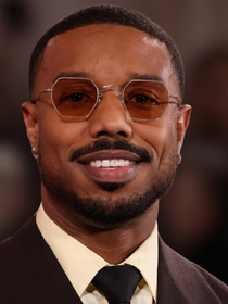 Qual é o cheiro de Michael B. Jordan? Encontramos o 'gêmeo' nacional e baratinho do perfume favorito do astro de 'Pecadores' e um dos favorito ao Oscar de Melhor Ator